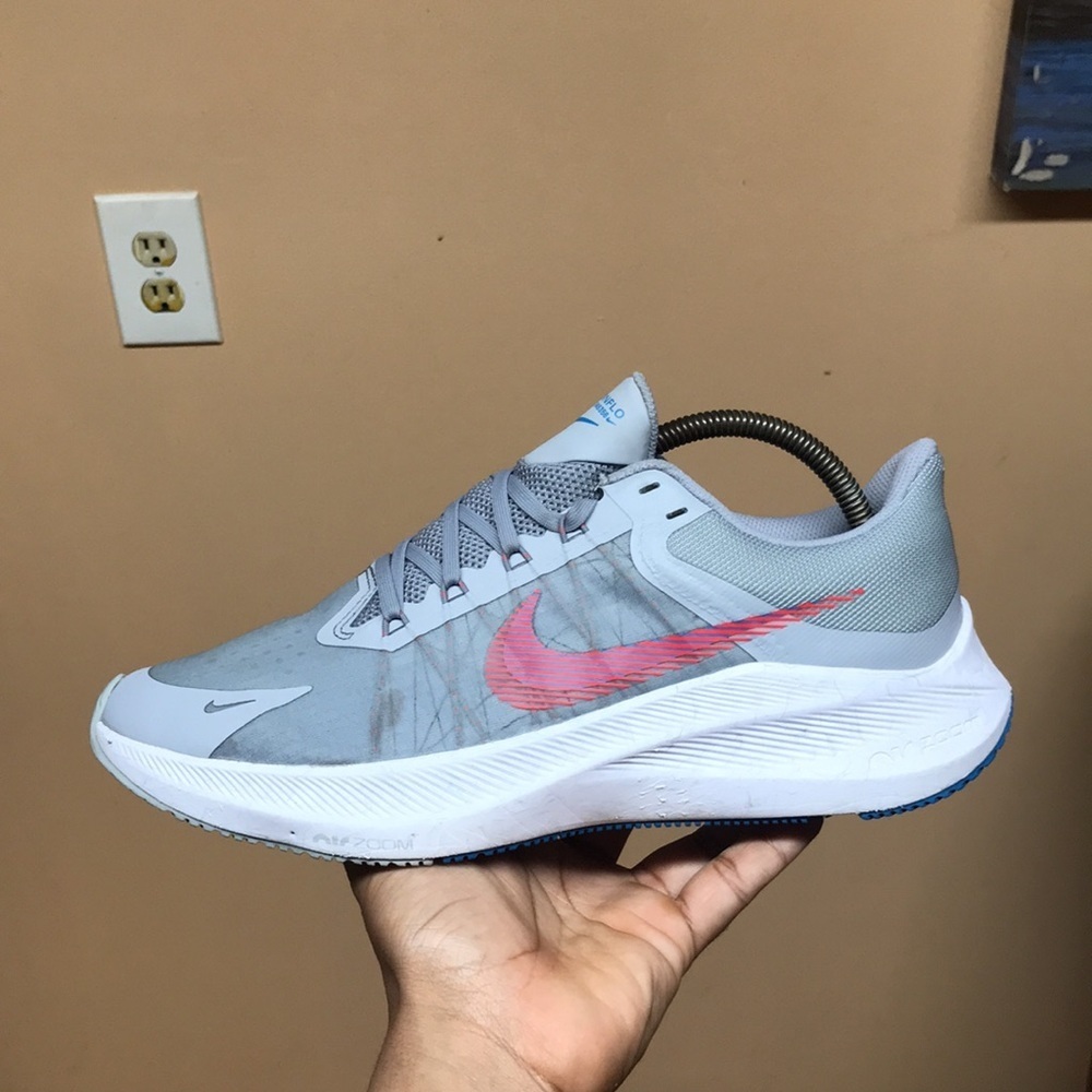 Nike Winflo 8 “Wolf Grey Bright Crimson” - Picture 6 of 15